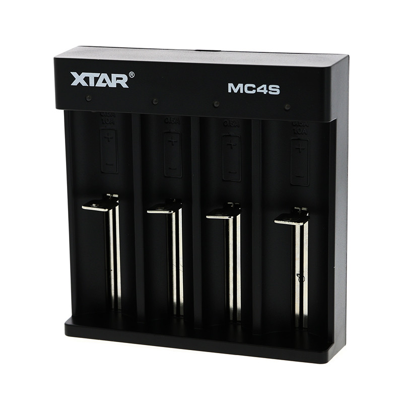 Chargeur MC4S 4 accus XTAR pour accus de mod de cigarette electronique