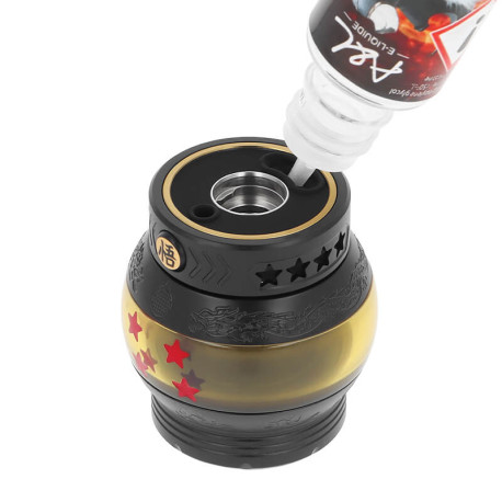Le remplissage du clearomiseur Dragon Ball Sub-Ohm de chez Fumytech