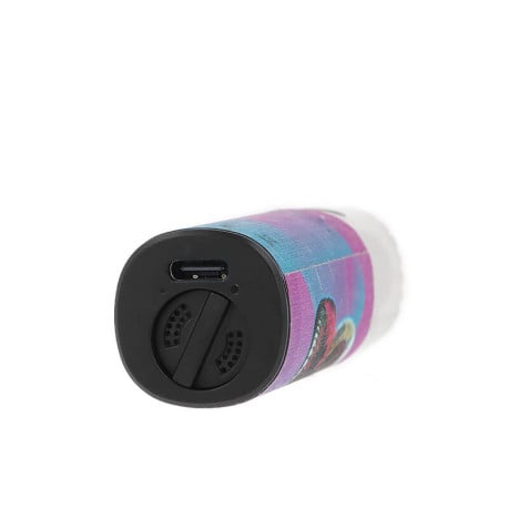 Le port USB-C de la Puff Rechargeable Tornado RandM de chez Fumot
