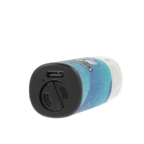 Le port USB et le système d'airflow de la puff rechargeable Tornado RandM de Fumot
