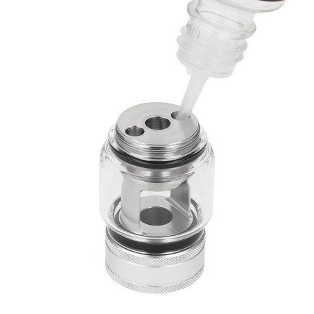 Le remplissage du clearomiseur du kit Thelema Go de chez Lost Vape