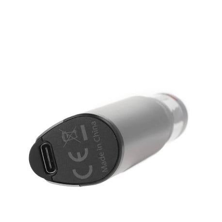 Le port de recharge USB-C du kit Q16 Pro Plus