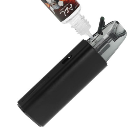 Le remplissage de la cartouche Argus Top-Fill V2 sur le pod Argus Klyc par Voopoo
