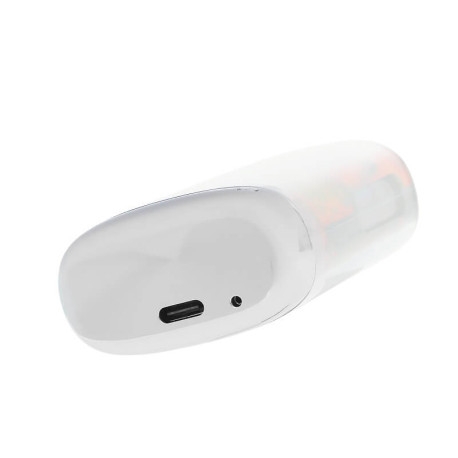 Le port USB-C de la puff rechargeable Torna Max Red Fruits Mixed de chez Torna-Bar