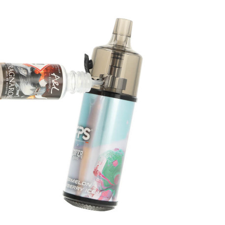 Le remplissage de la cartouche de la puff rechargeable Watermelon Strawberry Ice Enfer de chez FPS