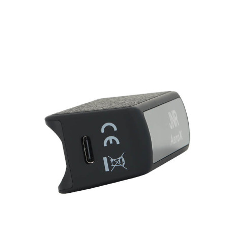 Le port USB-C dela Puff Rechargeable Watermelon Mango Peach AeroX de JNR