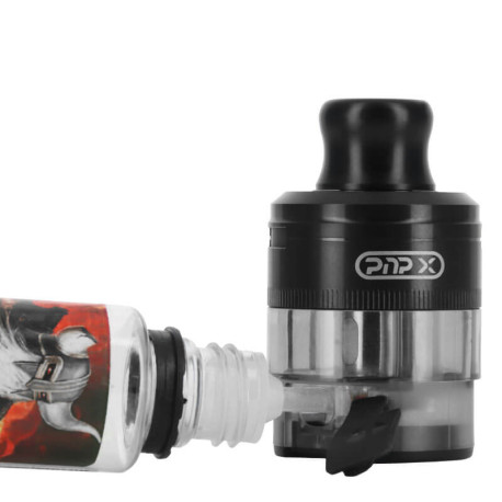 Le remplissage de la cartouche du pod Drag S3 de Voopoo