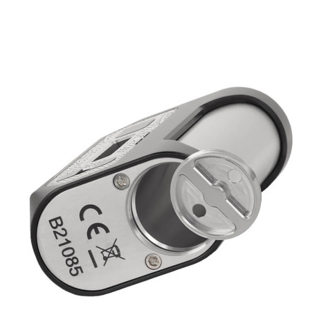 Le logement simple accu 18650 de la box Blade 60 par Vypers Vapes X Wick'D