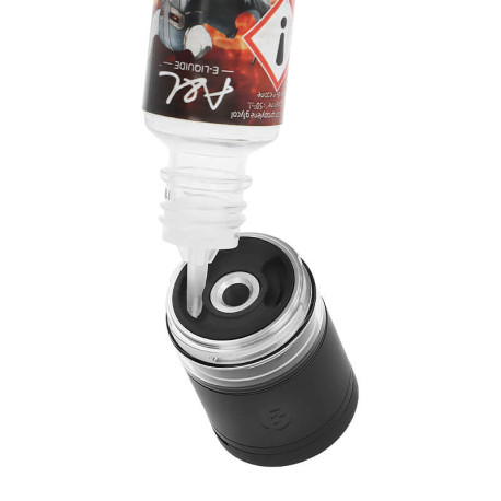 Le remplissage de l'Atomiseur Berserker V3 Mini MTL RTA de Vandy Vape