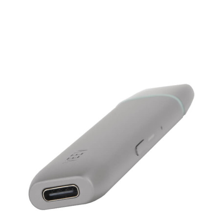 Le port USB-C du Kit VEEV One Saveurs Fruitées par VEEV
