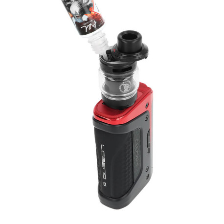 Le remplissage du clearomiseur Z Sub-Ohm 5 sur le kit Aegis Legend 5 de chez Geekvape