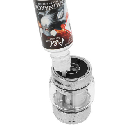 Le remplissage du clearomiseur Precisio 2 Sub-Ohm édition Limitée de chez BD Vape