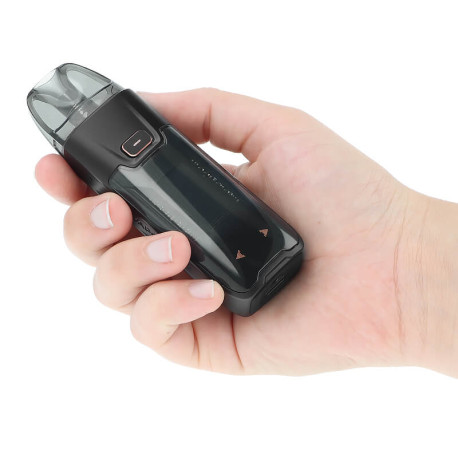 The handling of Vaporesso's Luxe XR Max 2 podmod