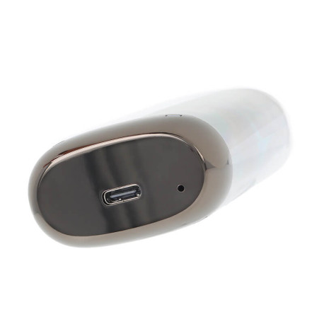 The USB-C port of JNR's Falcon-X Plus Cherry Ice refillable puff