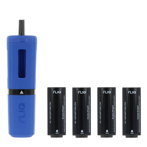 Vampire Vape's Fliq rechargeable puff and the 4 Blue cartriges