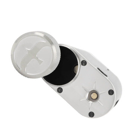 The single battery compartment of Early Bird's Harrier N80 mod