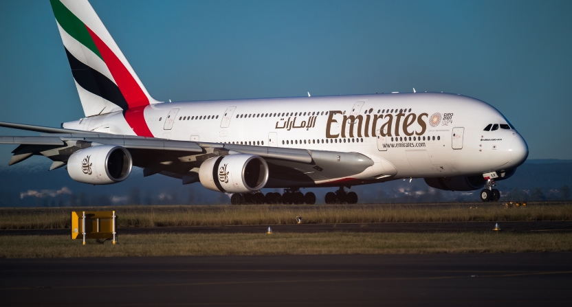 Avion Emirates sur un tarmac