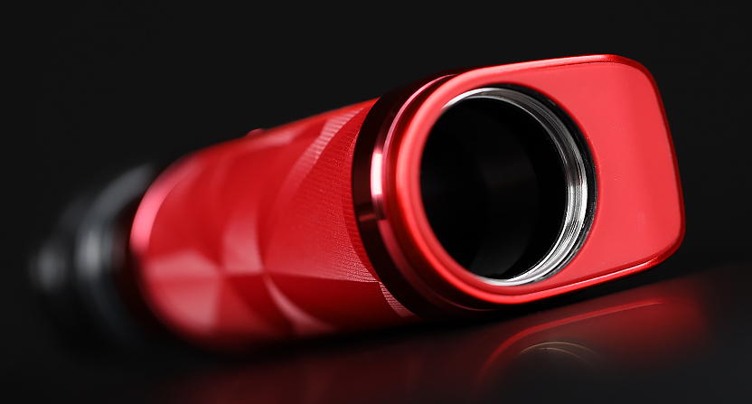 La trappe à accu du kit Aegis Solo 5 par Geekvape
