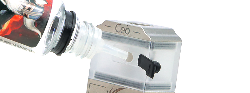 The side-fill system of the CEO atomizer by MT Essentials