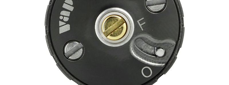 Le bouton de verrouillage de l'Atomiseur Osiris Mini RTA par Vaperz Cloud