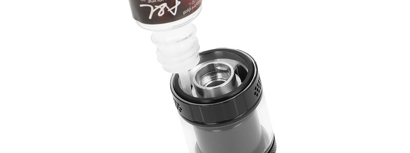Le remplissage de l'atomiseur Blaze Solo 2 RTA de ThunerCloud X Mike Vapes
