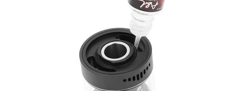 Le remplissage de l'atomiseur Nightmare XL RTA 40mm de chez Suicide Mods
