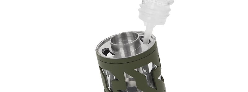 Le remplissage du clearomiseur Apogée 1.5 Cerakote de Titanide