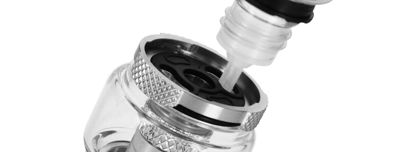 The top filling of Horizontech's Falcon Legend clearomizer