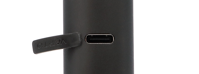 Le port USB-C de rechargement du kit Cosmo A2 par Vaptio