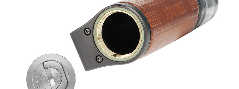 L'emplacement en simple accumulateur 18650 du Kit Coolfire Z80 NEX d'Innokin