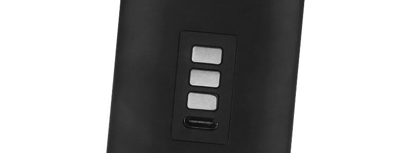 Le port USB-C de rechargement du kit Hadron Ragnar Combo de Steam Crave
