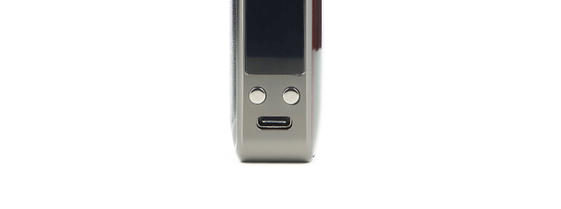 Le port micro-USB-C du kit Luxe 80 S par Vaporesso
