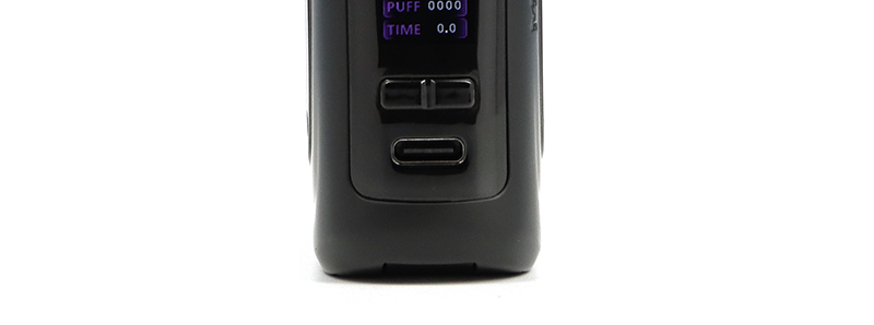 Le port de rechargement USB-C du kit Mag 18 par Smok