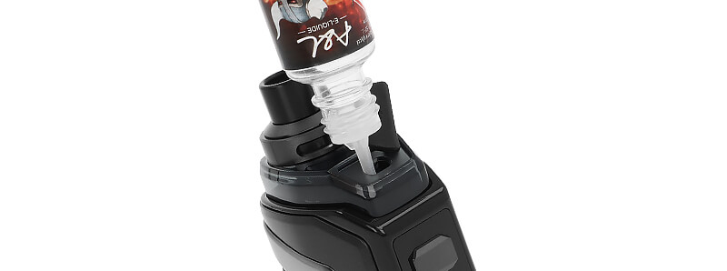 Le remplissage du pod Aegis Hero 5 de Geekvape
