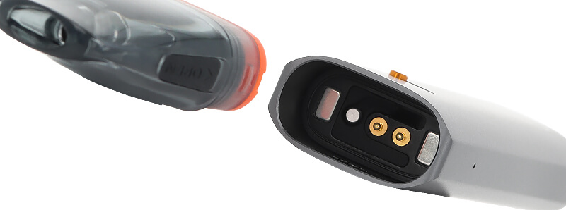 La connexion aimantée entre la cartouche et le pod Argus G4 Mini de chez Voopoo