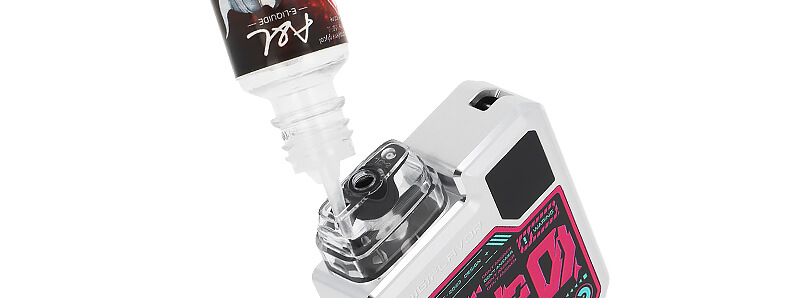 Filling the cartridge of Geekvape's Digi Q podmod