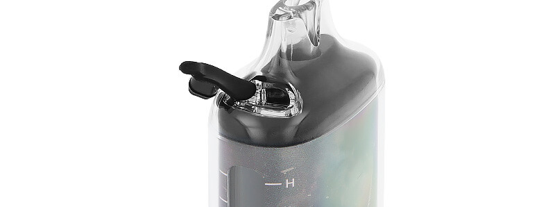 La trappe de remplissage de la puff rechargeable Falcon-X Plus par JNR