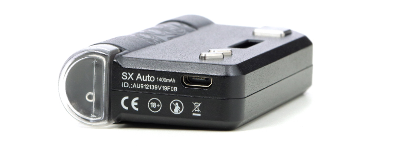 Le port micro-USB de rechargement du kit SX Auto Yihi par SXmini