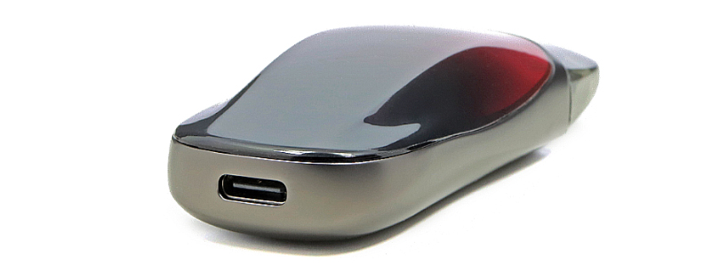 Le port USB-C de rechargement du pod Zero 2 par Vaporesso