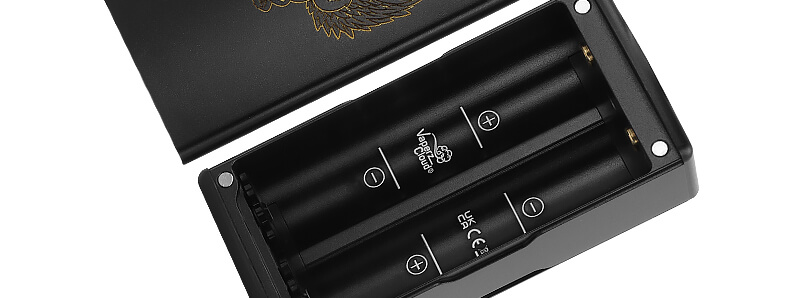 The dual battery compartment of Vaperz Cloud's Hammer Of God 200 mod