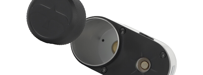 The single battery compartment of Early Bird's Harrier DNA60C mod