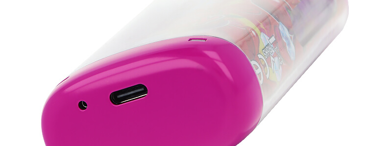 The USB-C port of Tornadoliq's Crazy Puff Cherry Ice puff