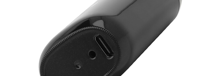 Le port USB-C de la puff Dojo Blast 15K Cola Glacé par Vaporesso
