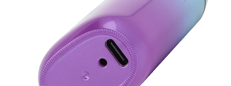 Le port USB-C de la puff Dojo Blast 15K Fruits Rouges par Vaporesso