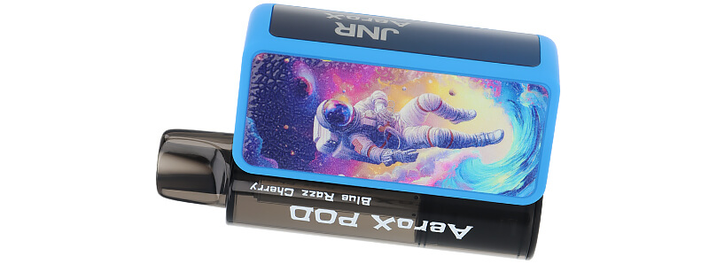 La puff rechargeable Blue Razz Cherry AeroX par JNR
