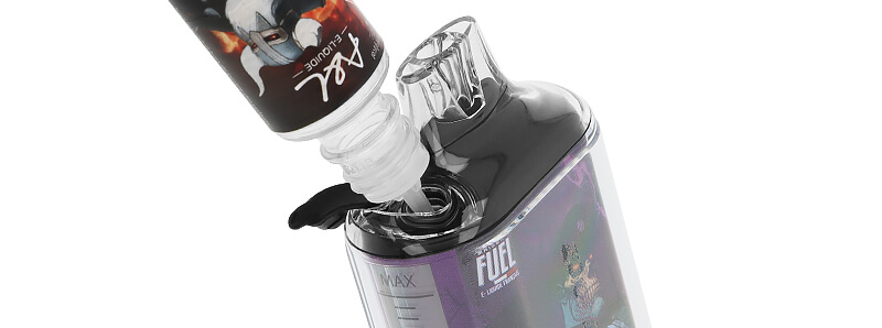 Filling the Maison Fuel's Fighter X Dark Shigeri 32K refillable puff