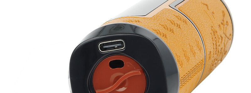 The USB-C port of Al Fakher's Crown Bar Hyper Max Cool Mango 30K rechargeable puff