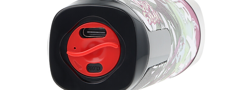 The USB-C port of JNR and Fighter Fuel's Lady Sabaki Refillable Puff
