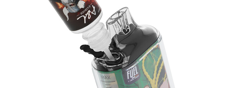 Filling the Maison Fuel's Fighter X Shaken 32K refillable puff