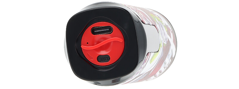 The USB-C port of JNR and Fighter Fuel's Snake Eye Refillable Puff